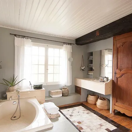 Le Frene A La Maure Holiday home Campsegret